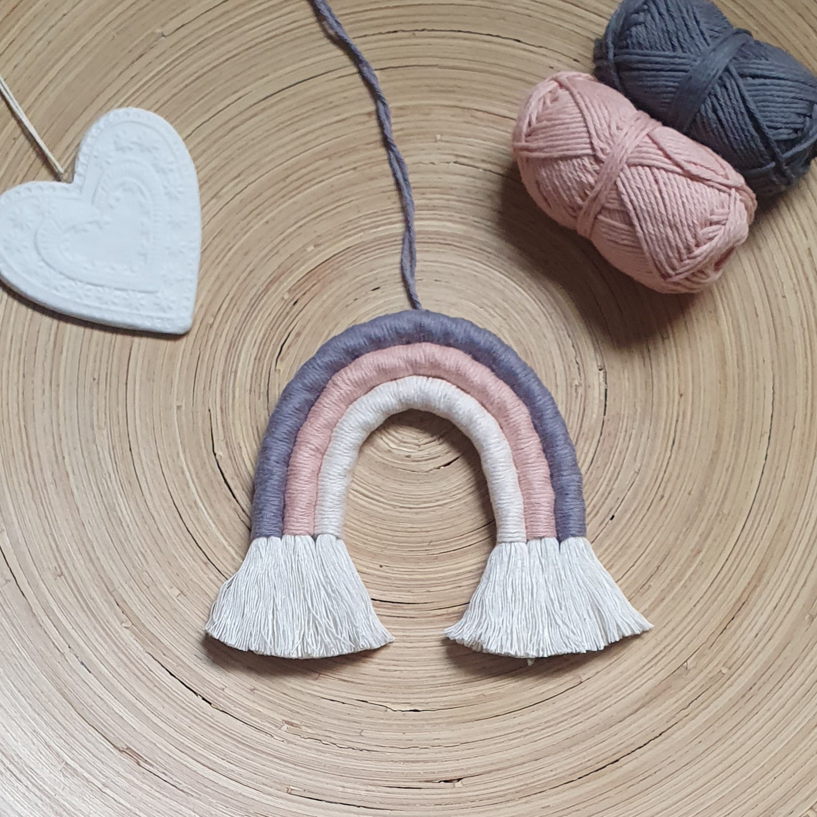 Mini Macramé Rainbow - Grey/Salmon/Palest Pink