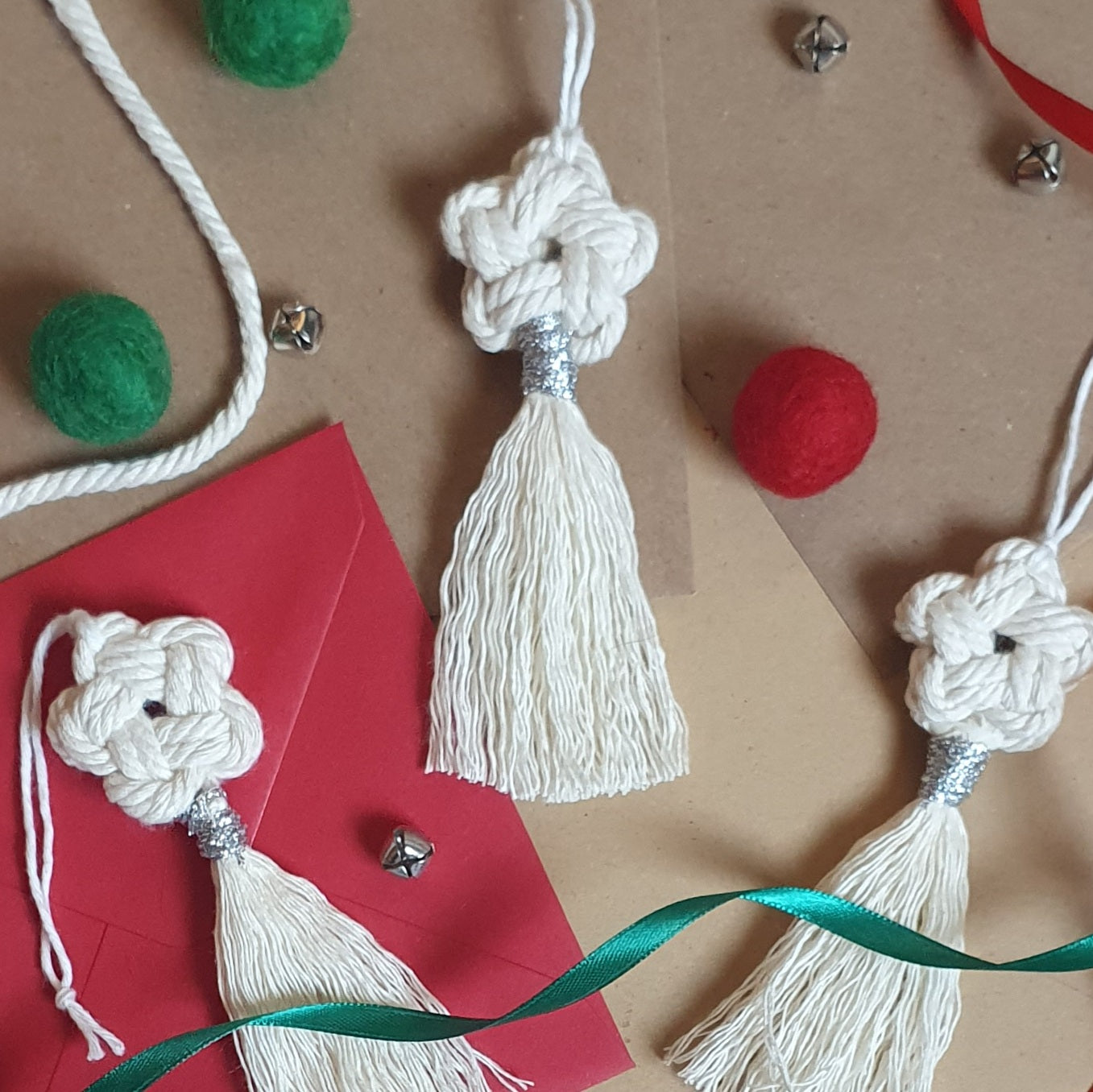 Star Knot Christmas Decoration with tassel