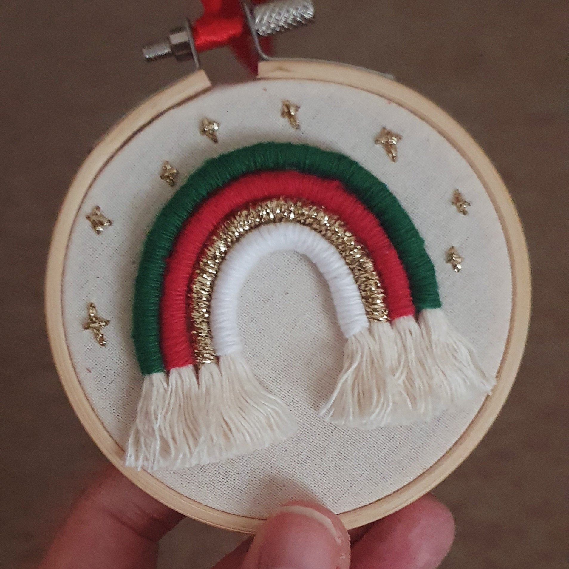 Handmade Macramé Rainbow embroidery hoop - red/green